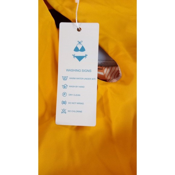 Yellow Scallop Bikini Top with Floral Bottom - Picture 2 of 10